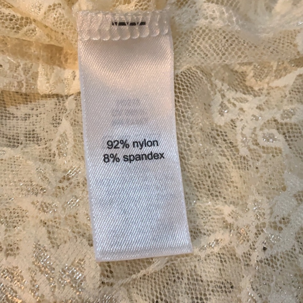 Maurices Sz L Lace Top sheer - Picture 7 of 7